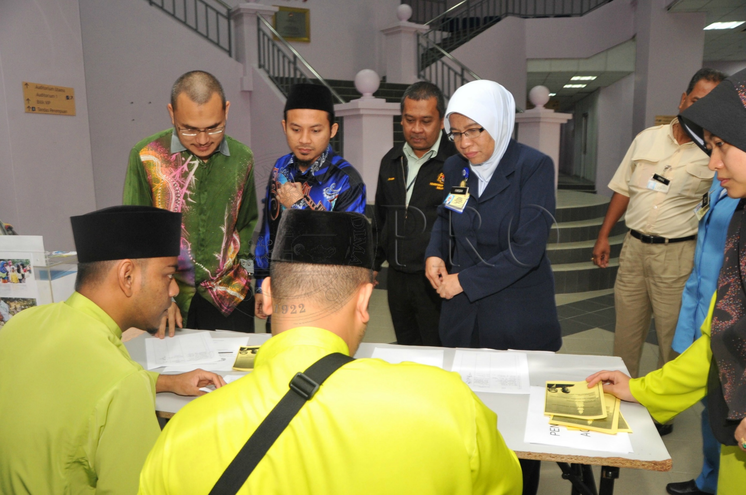 PRO 15 2 MAULIDUR PRO 4084